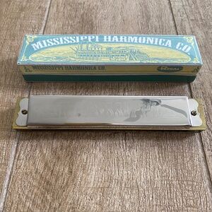Mississippi Harmonica Co. Harmonica